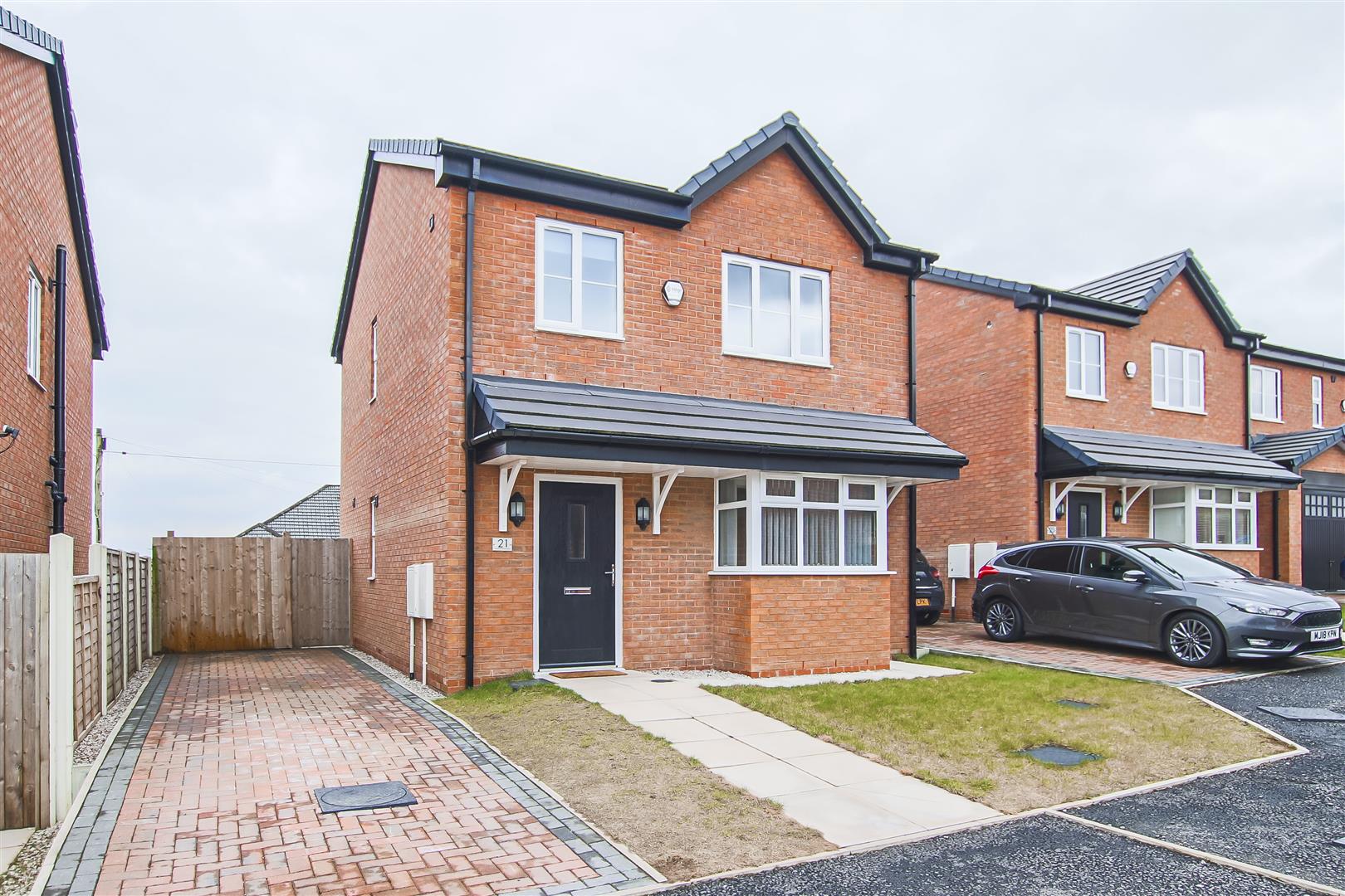 3 Bed Detached House For Sale - Main Image